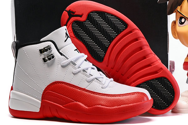 Kids Jordan 12-016